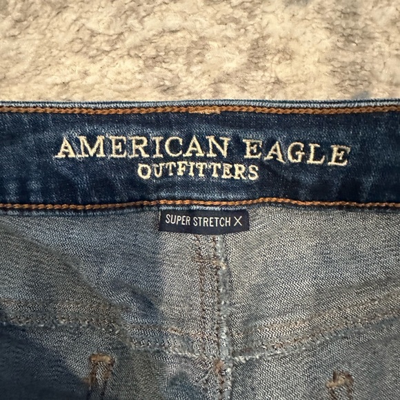 American Eagle Outfitters Distressed skinny Blue Jeans 10 short - Picture 4 of 4